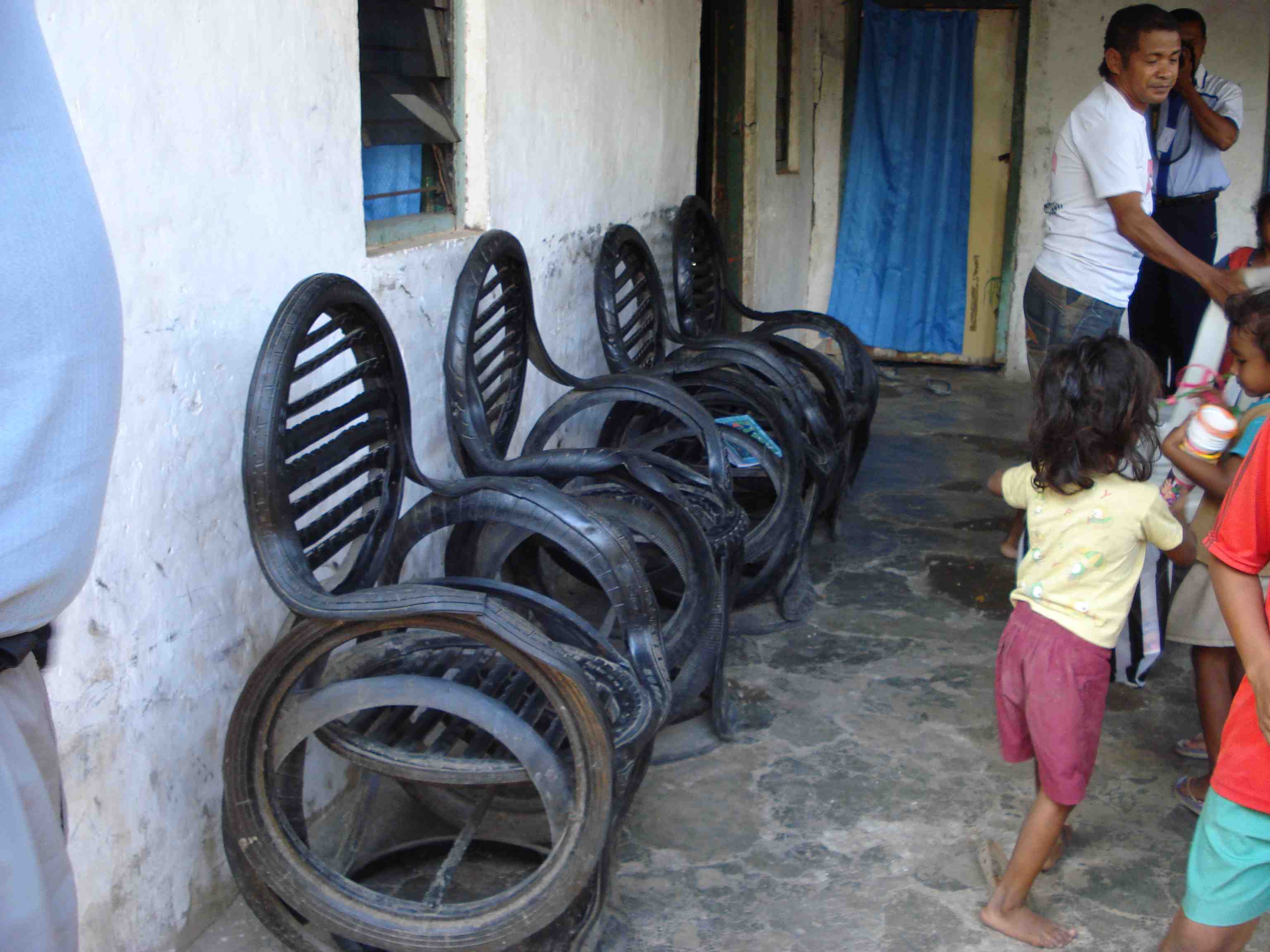 Tire chairs.. resourceful and comfortable!